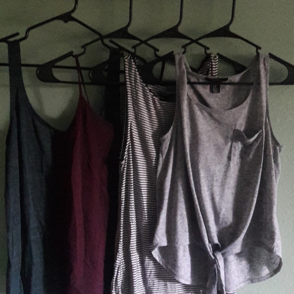 Tank top lot
